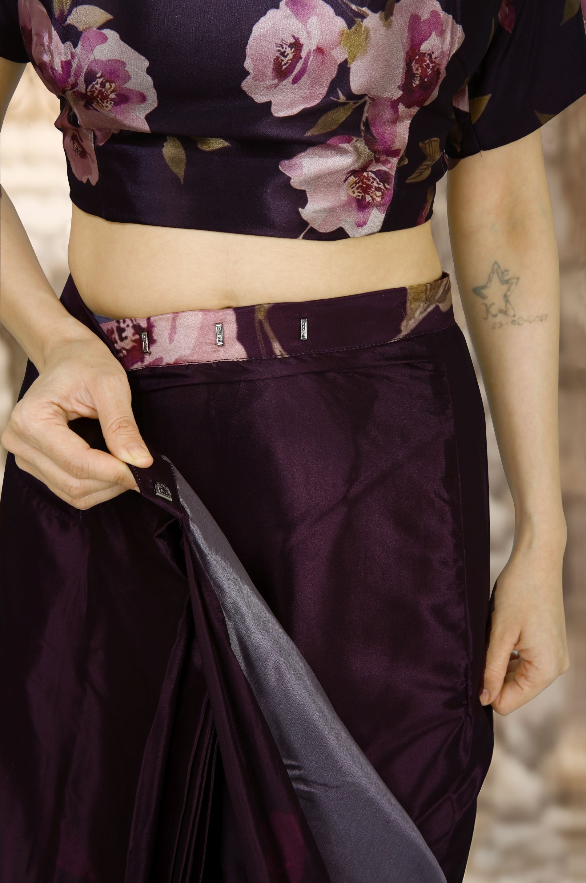 HISO2 - Rtw Saree And Stitched Blouse (Wine) - View 5